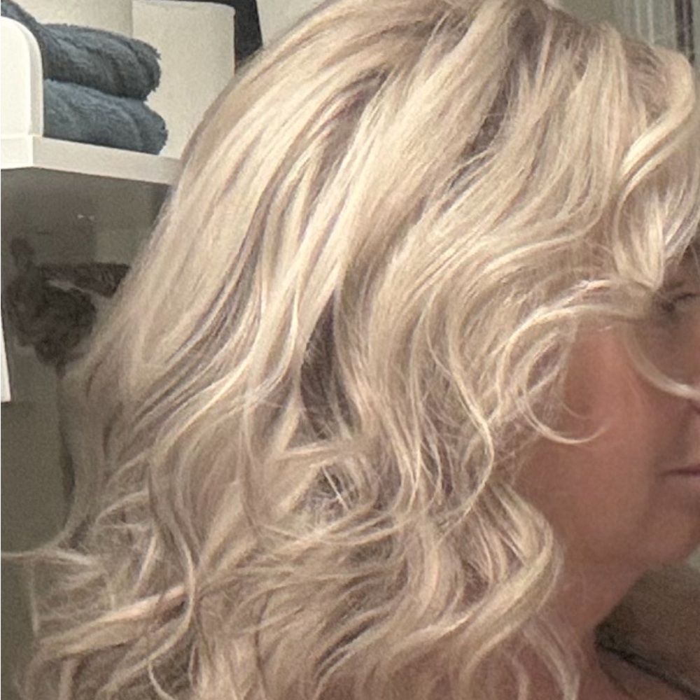 Silver Blonde Human Hair Lace-Front Wig for Women - Picture 4 of 16